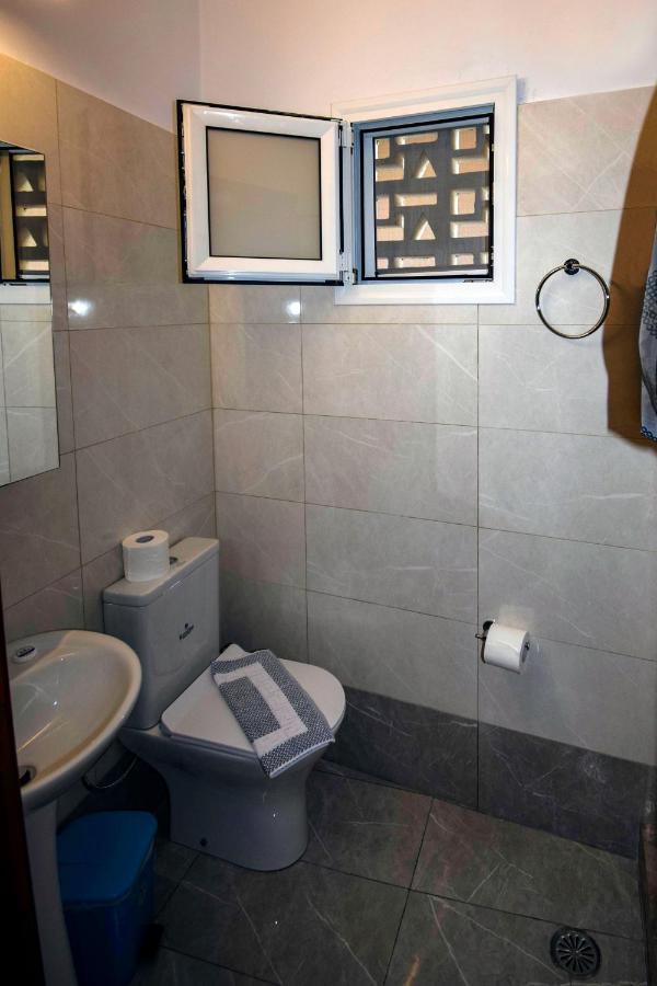 Mega Apartments Tirós エクステリア 写真